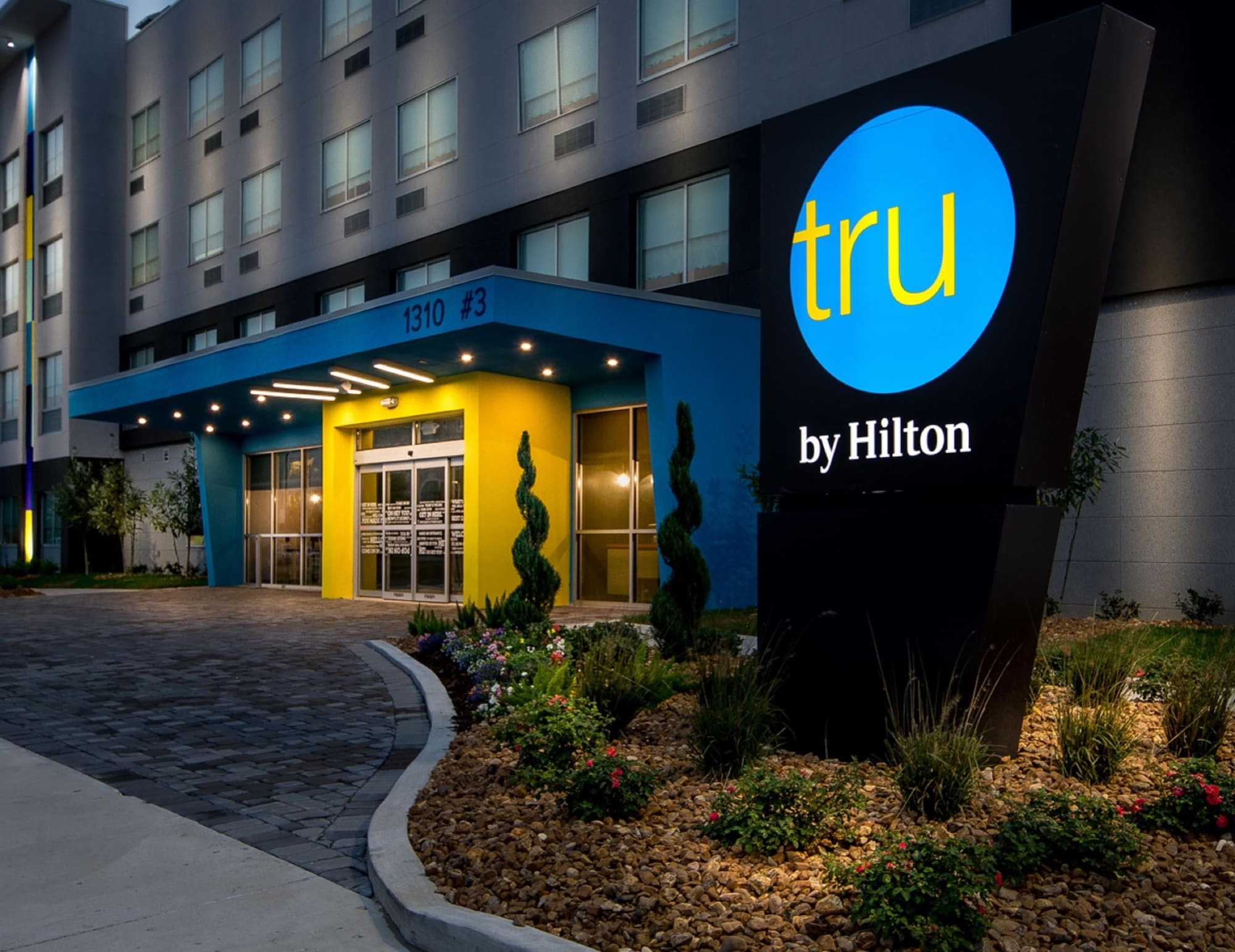 Tru By Hilton Lafayette River Ranch Hotel Exterior foto