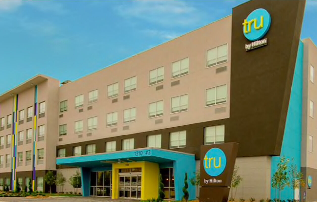 Tru By Hilton Lafayette River Ranch Hotel Exterior foto